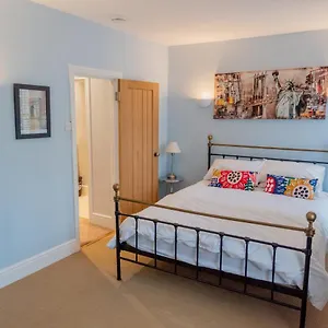Stunning Period Wrington